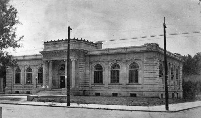 CALSRobertsLib's tweet photo. Don't miss Tim Nutt's talk about the evolution, change, and growth of the @CALibrarySystem. Come hear about the unique personalities & visionary ideas that made #CALibrarySystem what it is today. Wed May 1 at noon #DarraghCenter #arkansaslibrary #lunchtimeinLR #downtownLR https://t.co/u7oOkguPSt