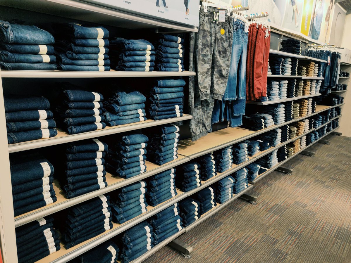 KrissiValentin's tweet photo. Crushing the folding standards in our Boys department here in #1281 😁😁 @EmilyF_T1281 @ChongJanira @KatieMcG2180 @Djoumbarry https://t.co/ncOE1KPJYZ