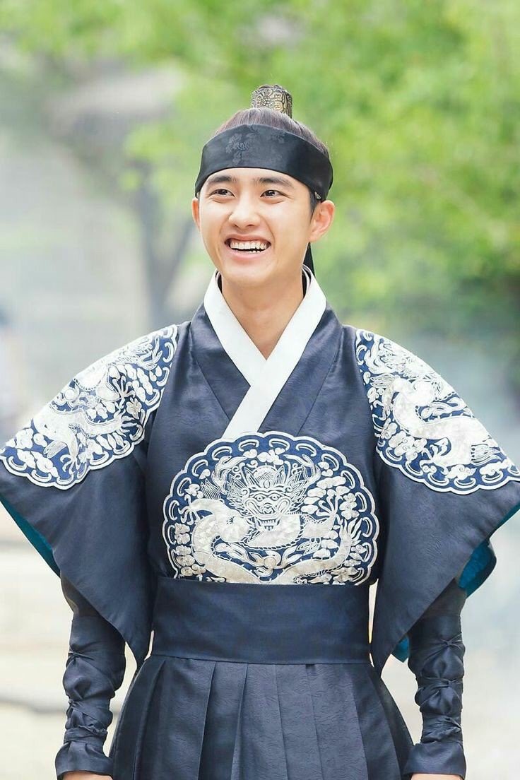 exo_team2's tweet photo. Ls, just RT
.
.
--I.M
#BBMAsTopSocial EXO @weareoneEXO https://t.co/9eIza1T8xe