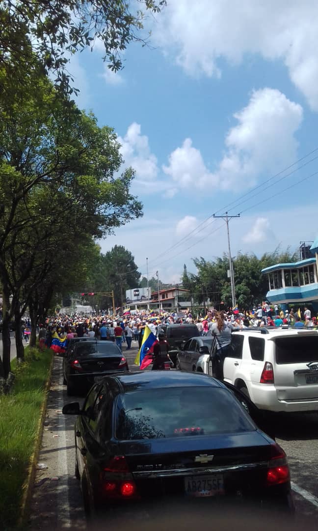 gabyarellanoVE's tweet photo. #1DeMay | En las calles de #SanCristóbal, #Táchira, la rebeldía de los Gochos dice presente. #VamosConTodo https://t.co/SnTli0zAo5