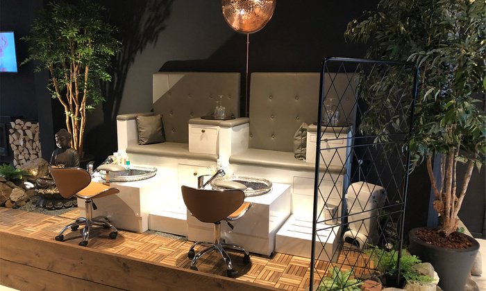 GrouponNED's tweet image. Kom naar Ava Waxing And Beauty Bar in Amsterdam, Rotterdam of Den Haag en loop op wolkjes weer naar buiten. gr.pn/2XWtzVK