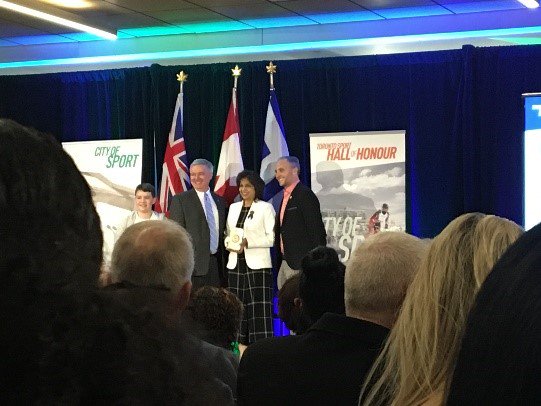 TOSportsCouncil's tweet photo. On April 4, Rhonda Lewis was awarded the Community Sport Volunteer Award at the @cityoftoronto Sport Hall of Honour Awards! @TOa11ySports @CSC_ON @TorontoPFR #TOsport #TOStars #ICYMI https://t.co/ILj54BXMT6