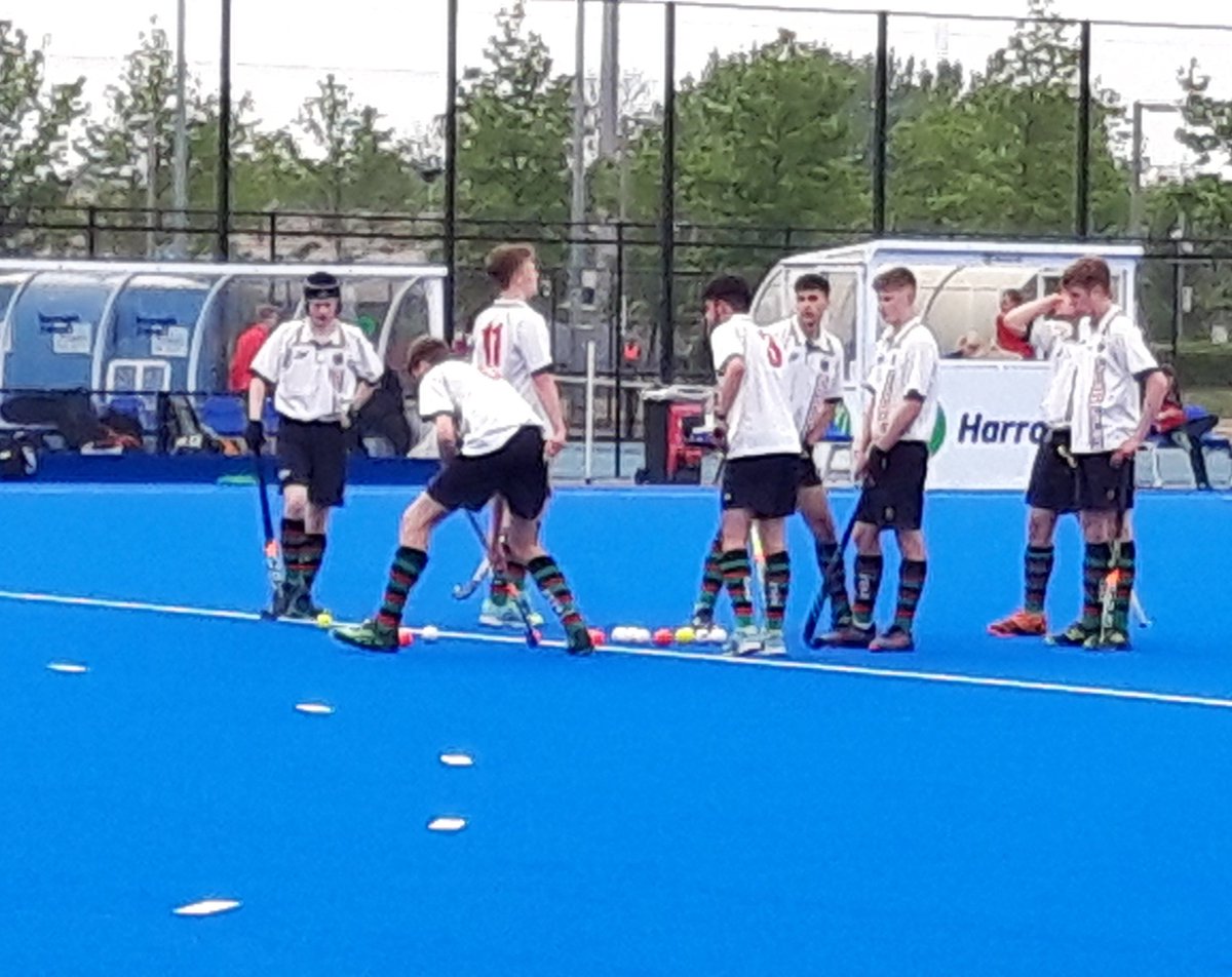 TimperleyHockey's tweet photo. Good luck to @AGSBSport U18 @EnglandHockey #schools finals v @ForestSchoolE17 #SemiFinal #upthenorth Great to see @Northhua @NorthRYUAG Sam Williams umpiring https://t.co/SfTy0q2NX2