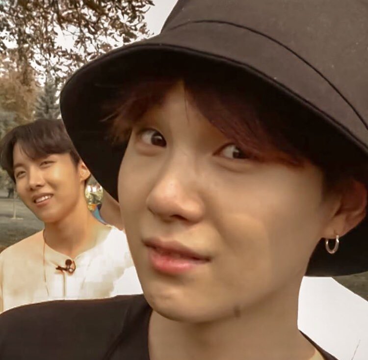 btsrkives7's tweet photo. to brighten up your day🥺

GLOBAL LUV PARTY
HOME OF PEARLS
#BBMAsTopSocial BTS @BTS_twt https://t.co/5bKizC5ZRp