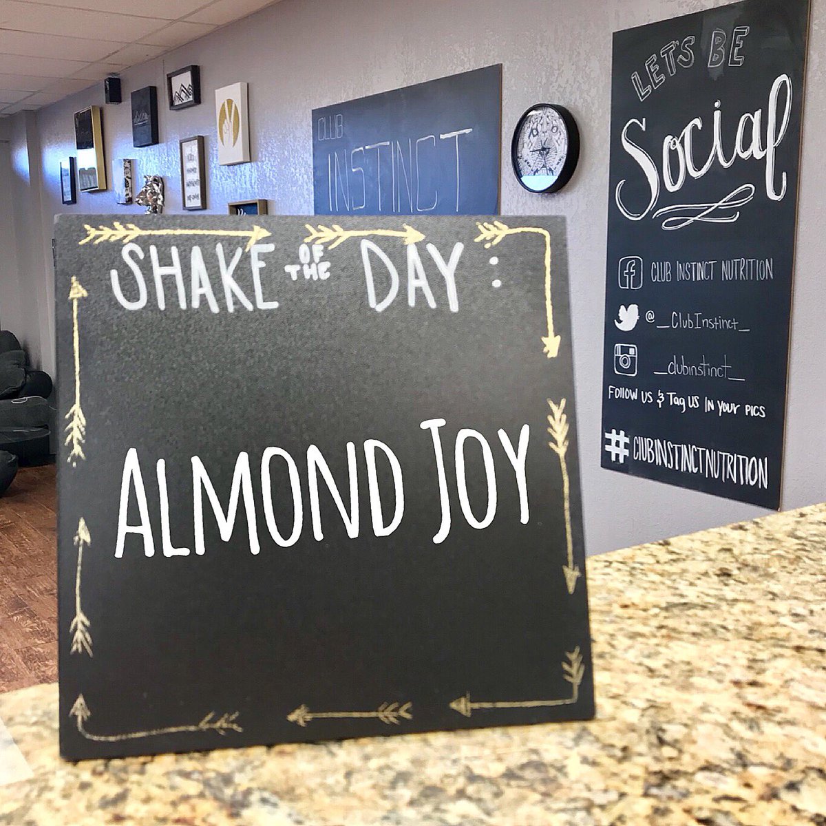 _ClubInstinct_'s tweet photo. Shake of the Day: Almond Joy 🍫
•
*Tea is complimentary, when you purchase The Shake of the Day!* 🥤
•
•
•
#ClubInstinctNutrition #ShakeoftheDay #AlmondJoy #Herbalife #Nutrition #Fitness #Wellness #Health #Vitamins #Minerals #Protein #MealReplacementShake #MidwestCityOK https://t.co/Lppj9BtuKX