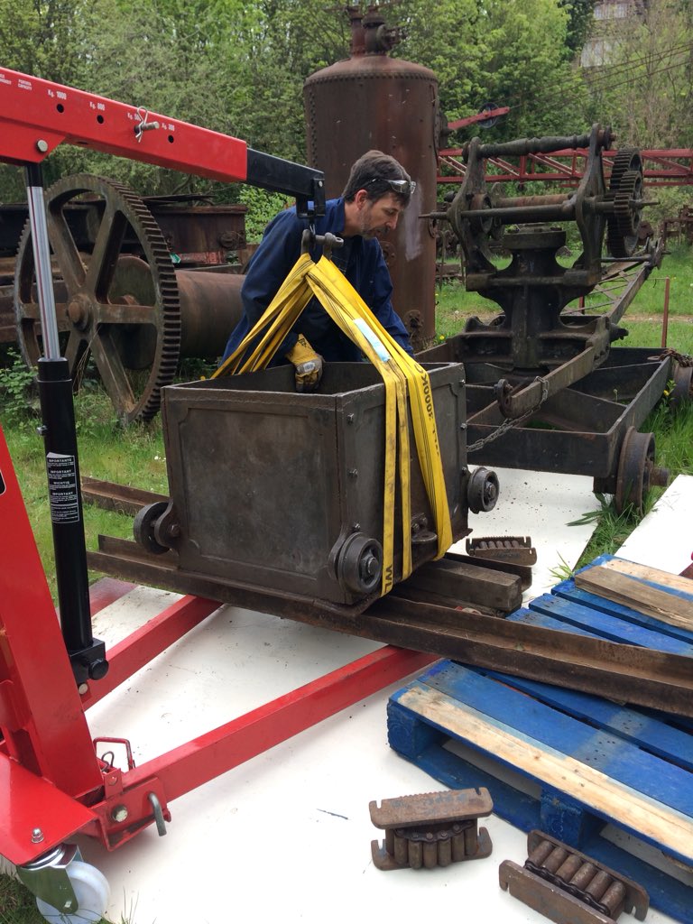 industrialoid's tweet photo. Great to have our crane conservation volunteers back now that spring has sprung. The ballast box being moved to covered accommodation for the 1st time in 40 years for painting. #LeedsBuilt https://t.co/G4KpgVFEdT