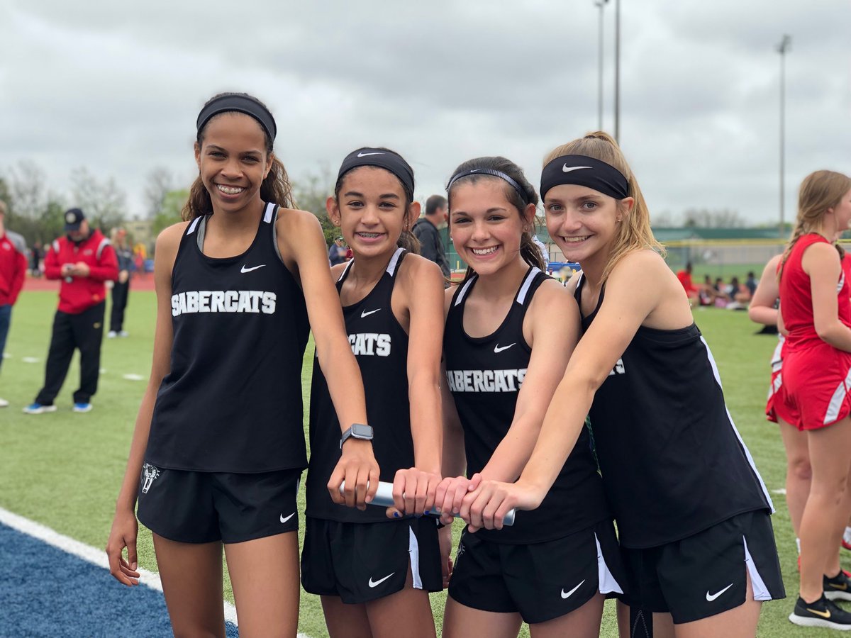 DrGuerrero17's tweet photo. 2019 7th grade girls 4x200 m. relay City Champs!! We are STMS! 🖤🖤 https://t.co/UYfOBufkex