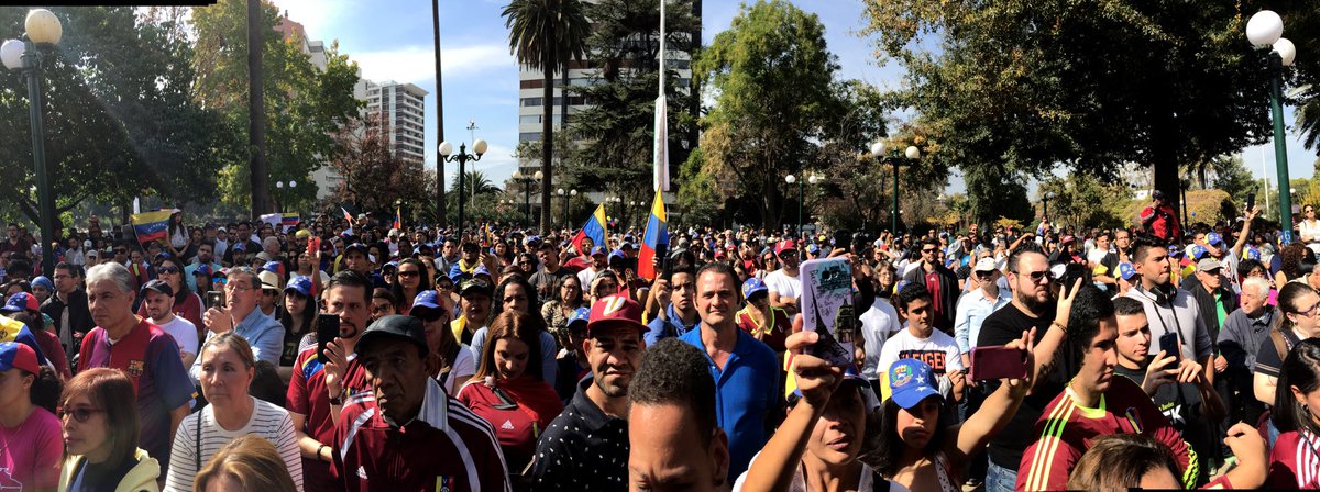 Gracias a la comunidad por acompañarnos hoy en el encuentro de #venezolanos en chile con  ⁦<a href="/Guarequena/">Guarequena Gutiérrez Silva</a>⁩ #1Mayo #TodosALaCalle #OperacionLibertad ⁦@CLibertadcl⁩