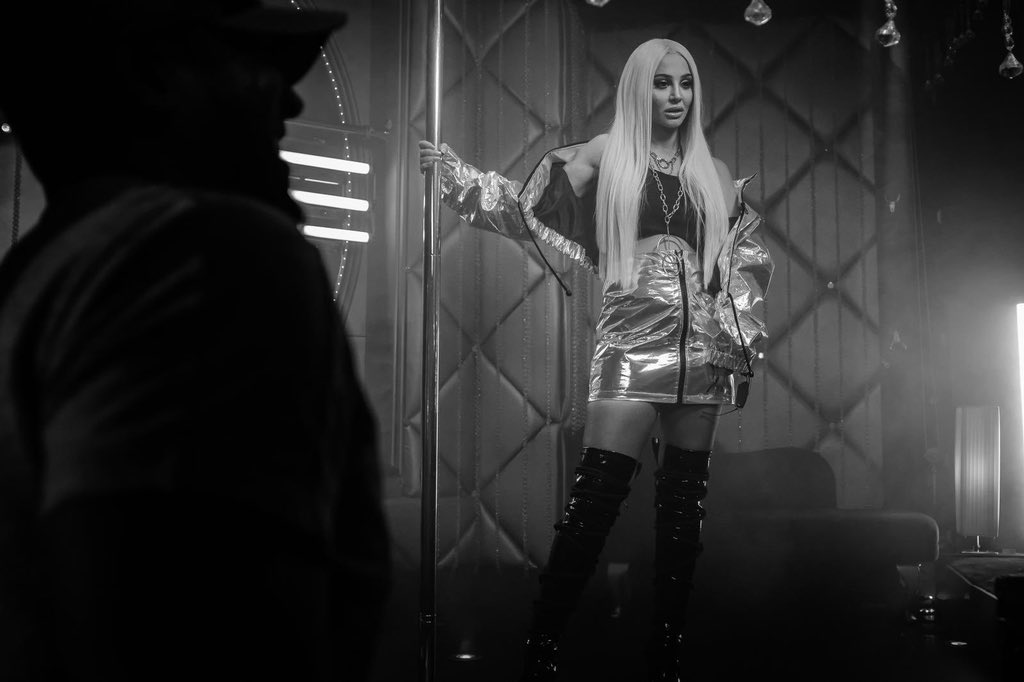TMTULISA's tweet photo. Behind the scenes of #DADDY. https://t.co/2OjpjIzSdy