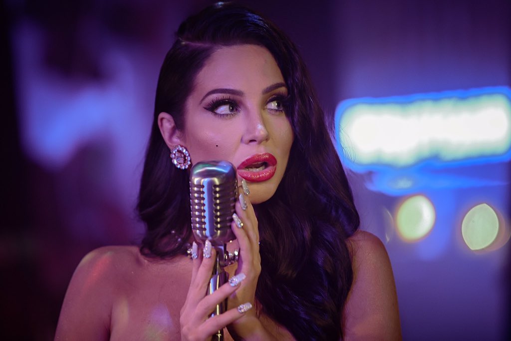 TMTULISA's tweet photo. Behind the scenes of #DADDY. https://t.co/2OjpjIzSdy