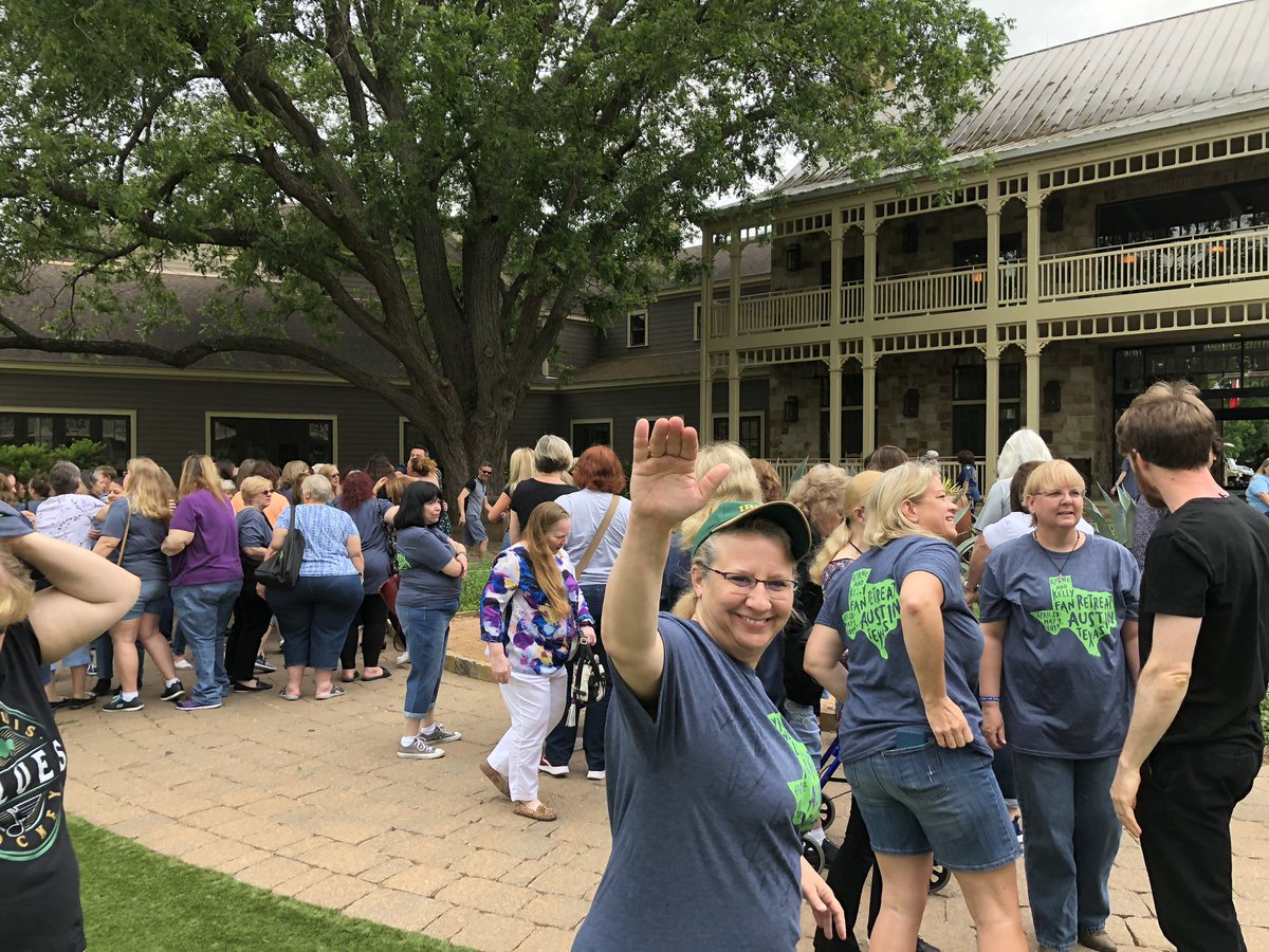 AcousticFans's tweet photo. And just like that... we said goodbye! 🤠 
Thanks for another Amazing Fan Retreat! 
#AngieRocks ☘️🎶💗  
#LostPines #BKRetreatAustinTexas https://t.co/Jx66vw7nqc