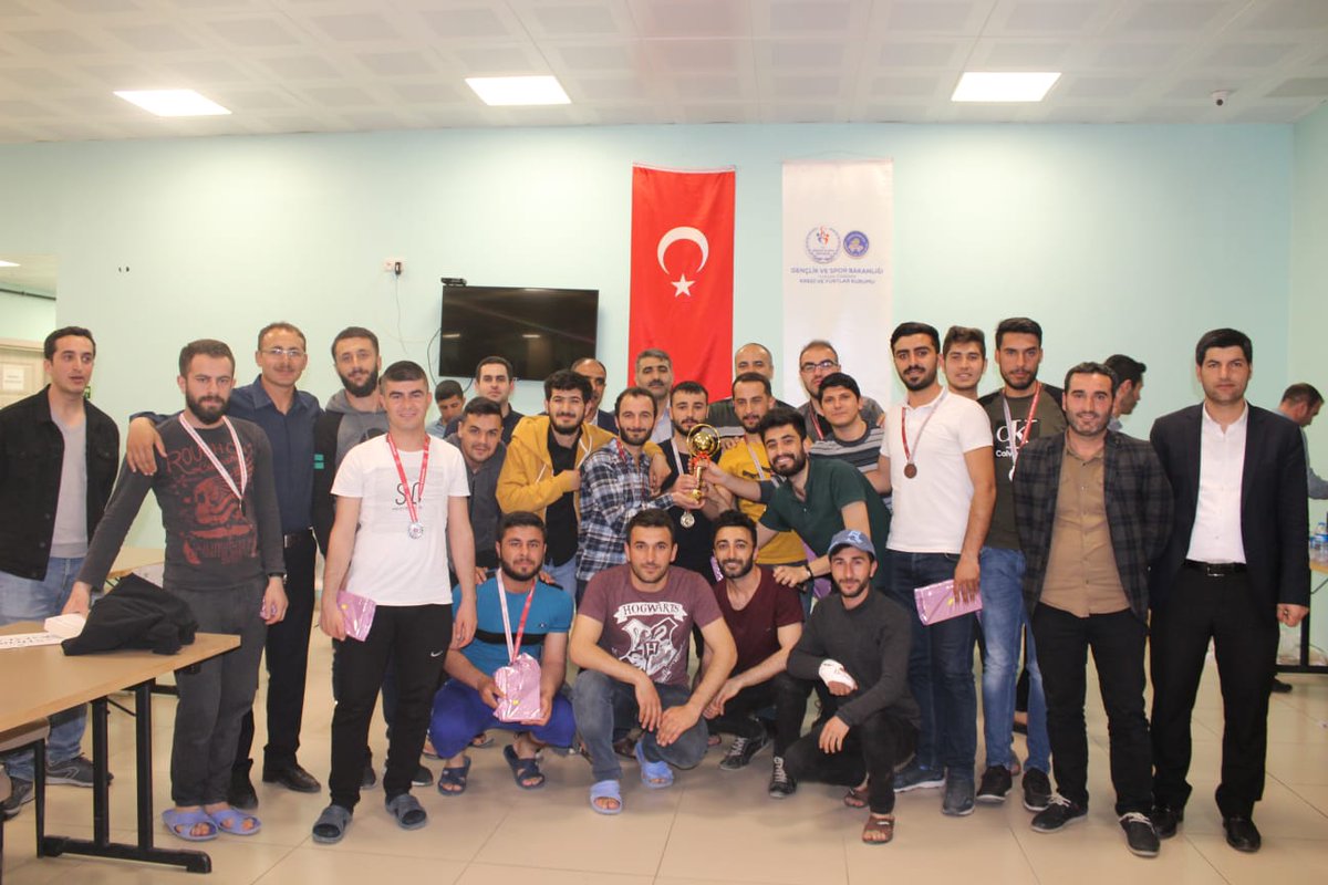 MusKYGM's tweet photo. Danişmend Gazi Yurdumuzda, 30 gurupta 90 Öğrencinin bilgilerini sınadığı Bilgi Yarışması düzenlendi. 5 kategoride 20 seçkin soru soruldu. Yoğun katılımlı yarışmada dereceye giren Öğrencilerimize hediyeleri takdim edildi. Başarılı Öğrencilerimizi tebrik ederiz.
#BenimYurdumKYK https://t.co/36ktBqJtlu