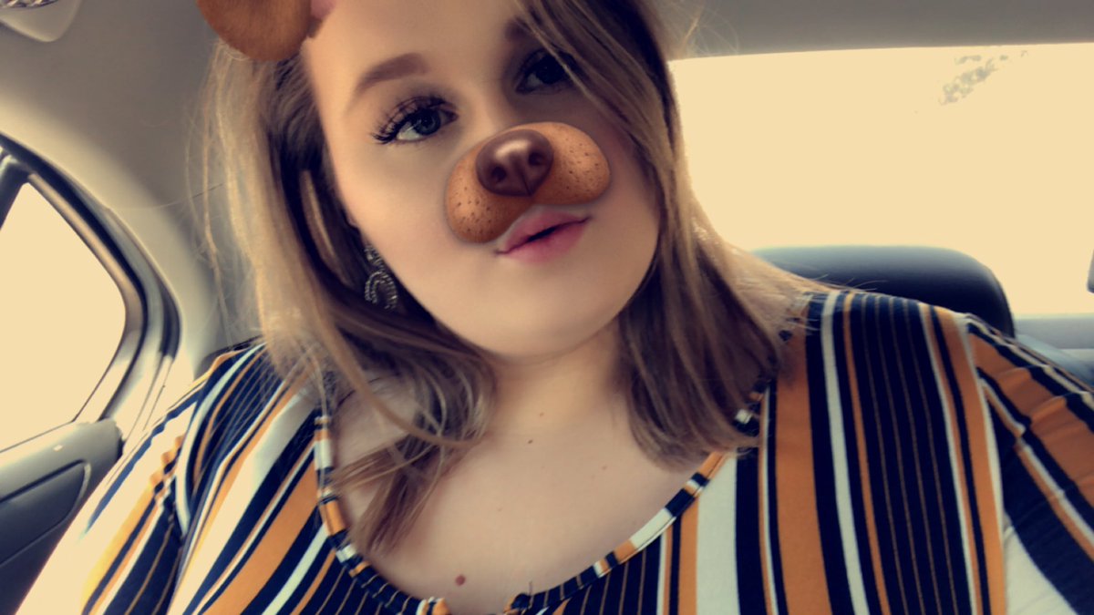 Ehrma_'s tweet image. #IChoseUTC so excited to be a moc this coming year!! SCRAPPY SAID HI HOW ARE YA! (I bought this shirt just for the colors 😂)