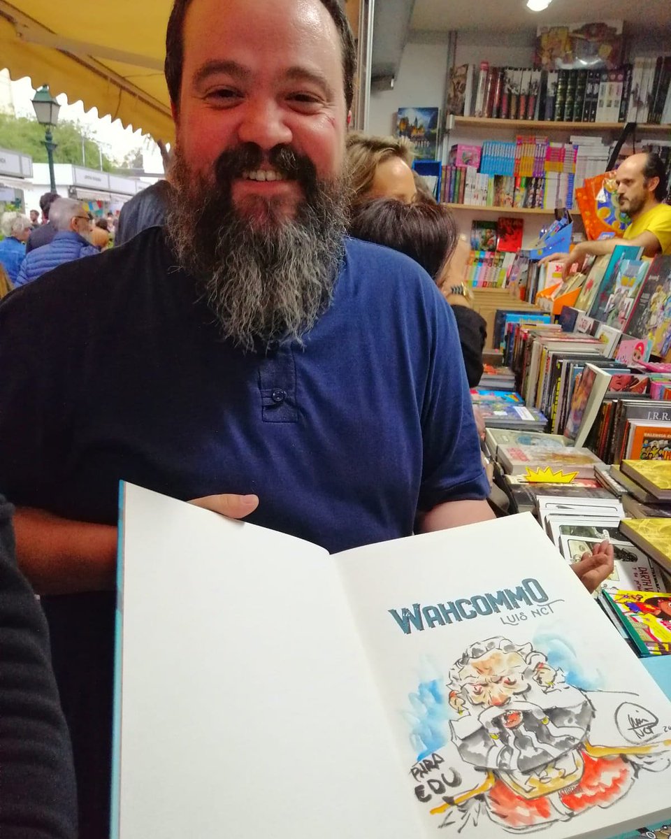 EduMcGuinness's tweet photo. Pues ya he pasado por @firallibrevlc y me he llevado #wahcommo del gran @luisnct , firmado y dedicado. Editado por @Astiberri en el stand de @GreyskullComics https://t.co/ryIhm85cWs