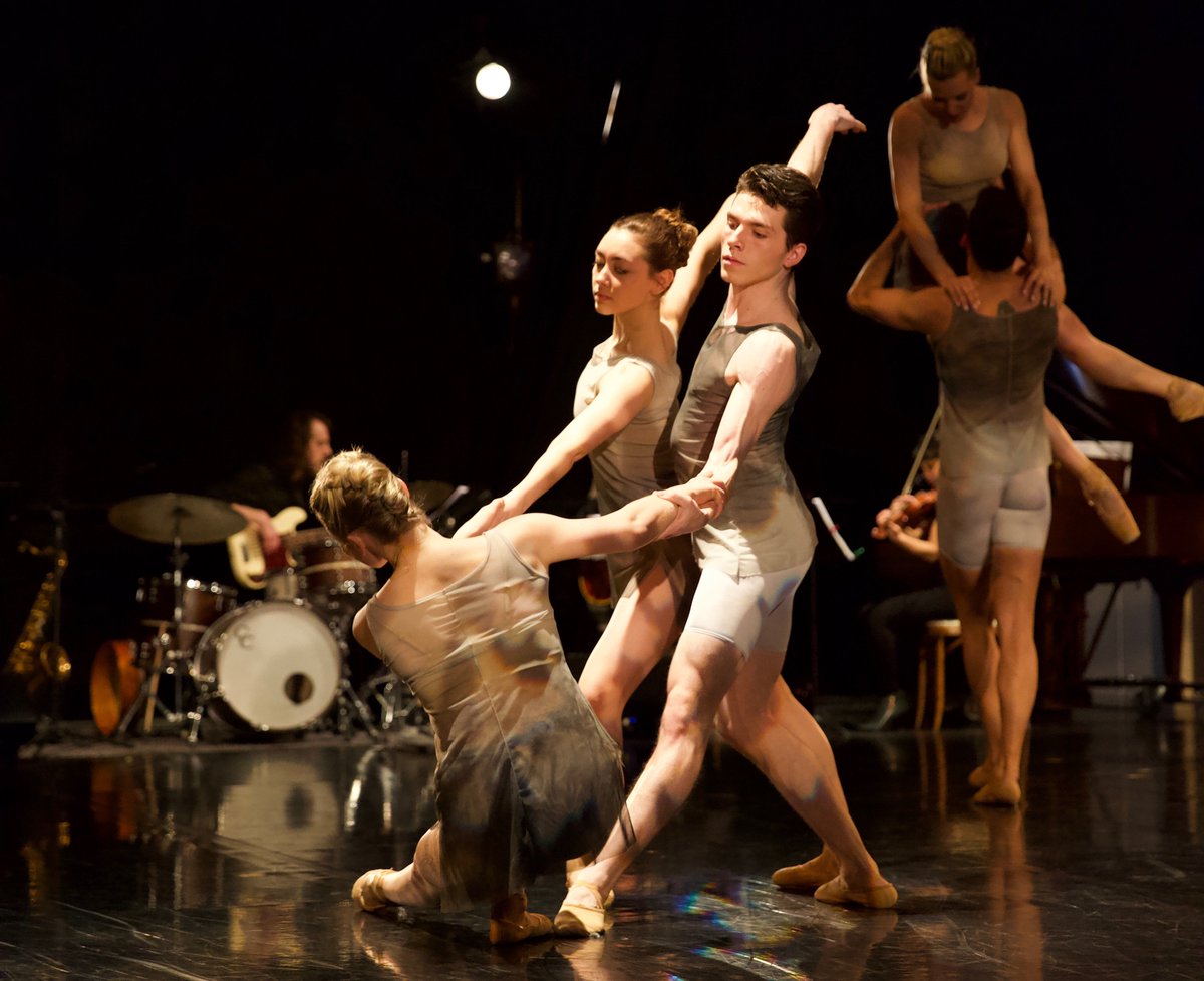 MorDance's tweet photo. Meet @MorDance performer Julia Lipari. Julia is an alum of the Paris Opera Ballet School &amp; @baenyc. She is currently training w/ Cheryl Yeager in addition to her work w/ MorDance. See Julia in R+J Reimagined @bacnyc May 9-11! https://t.co/1sVu2Rhd2o #ballet #dance #romeoandjuliet https://t.co/rakbAMj5za