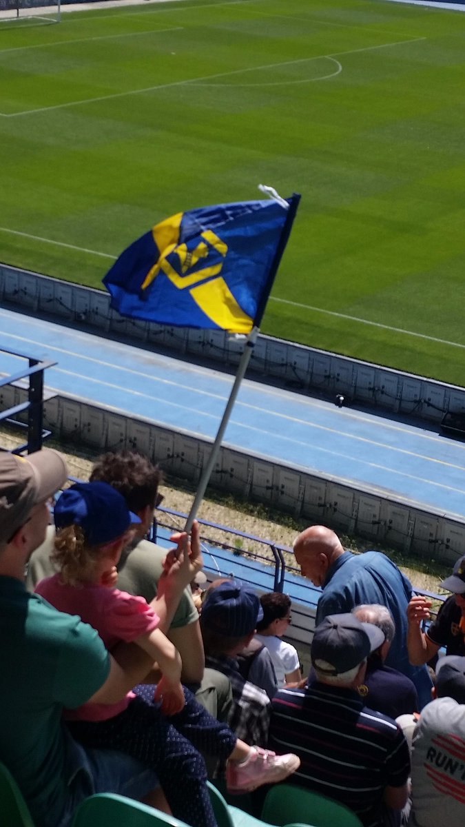 rick_hough's tweet photo. Despite everything a beautiful day in Verona!
#HellasVerona
#Grosso
#VerLiv https://t.co/LGacJoKv5G