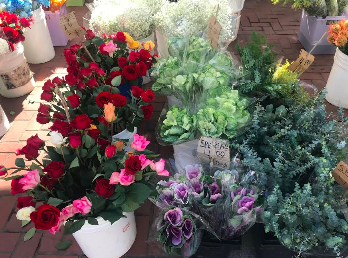 SFCCInitiative's tweet photo. A perfect day to grab some veggies, lunch, and maybe some flowers too, at @HeartoftheCity! 💐 #wehaveincommons https://t.co/kLyr3ajC42