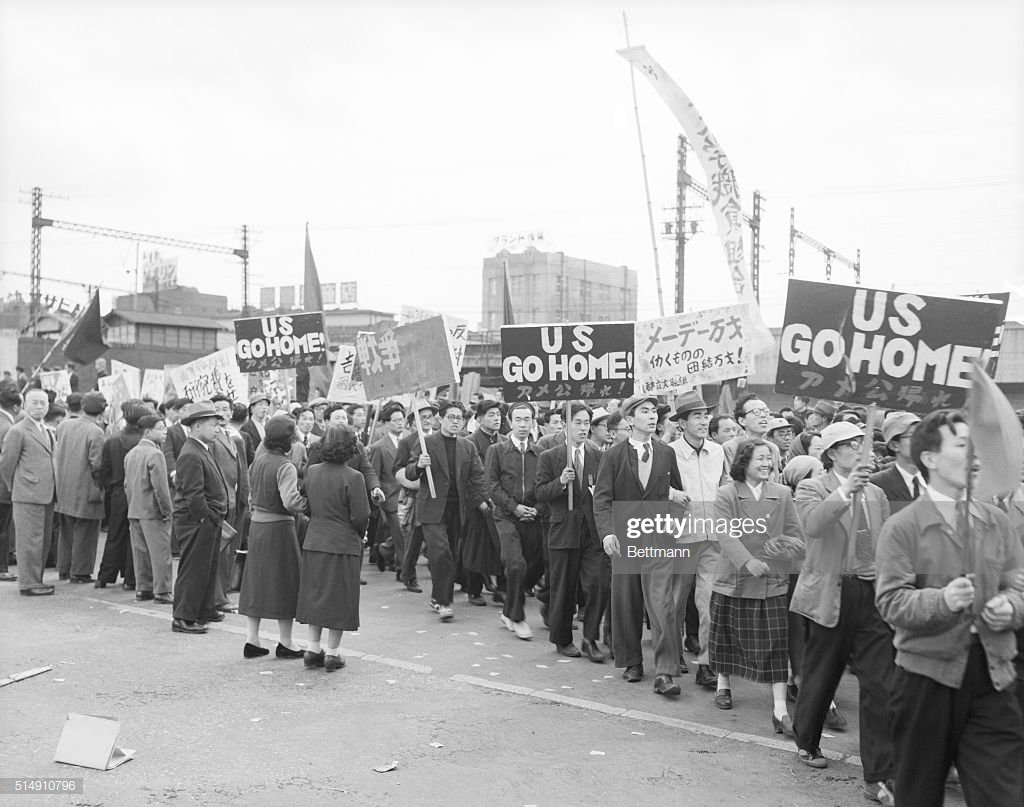 Postwar  #MayDay pt 2, Japan 1953. On 05/01/52 aka Bloody May Day, two marchers killed, 100s injured by police at labor/communist rally at Imperial Palace. Along with Berlin '29, how many Bloody May Days have there been? #InternationalWorkersDay  #DiaDelTrabajador  #1Mayo  #1Mai
