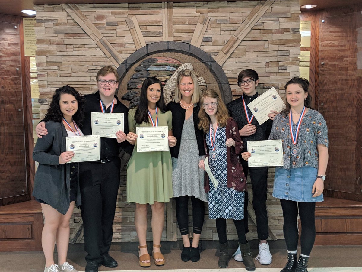 KickapooSpanish's tweet image. Kickapoo Spanish students earn Missouri Seal of Biliteracy!