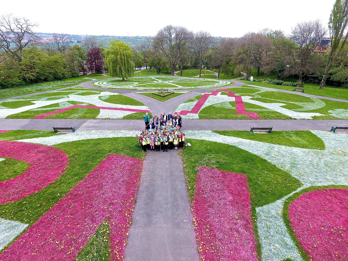 landmark_art's tweet photo. So we’ve been a bit busy working on this years Labd Art for the @letouryorkshire https://t.co/JNyVphCkEY