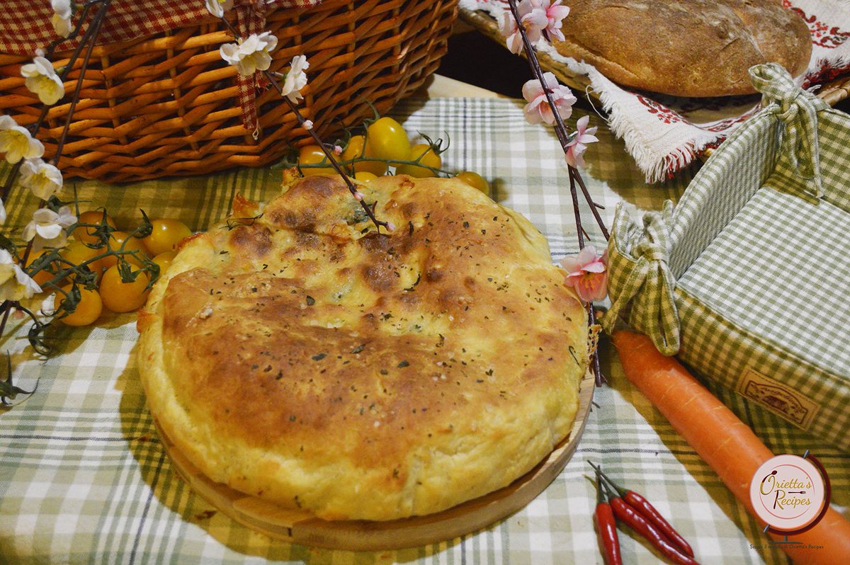 Che ne dite di preparare per cena la mia focaccia di patate!!! 😋😋😁( For dinner I suggest my potato focaccia)  oriettasrecipes.blogspot.com/2017/04/focacc… #food #1maggio #PrimoMaggio2019 #1Mayıs #foodie #cucina
