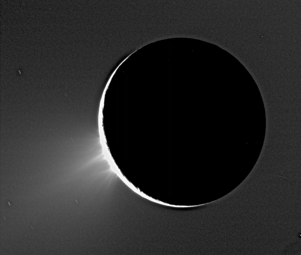 Fountains of Enceladus: Recent Cassini images of Saturn's moon Enceladus backlit by the sun dailyrings.org/2019-05-01