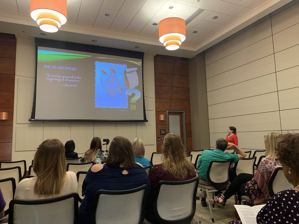 MelanyStowe's tweet photo. Congratulations to Dr. Huff for your recognition and your presentation was inspiring. You are 1 in a million! 🌈  @NewCollegeInst @ncfmhc https://t.co/010yMyNtDK