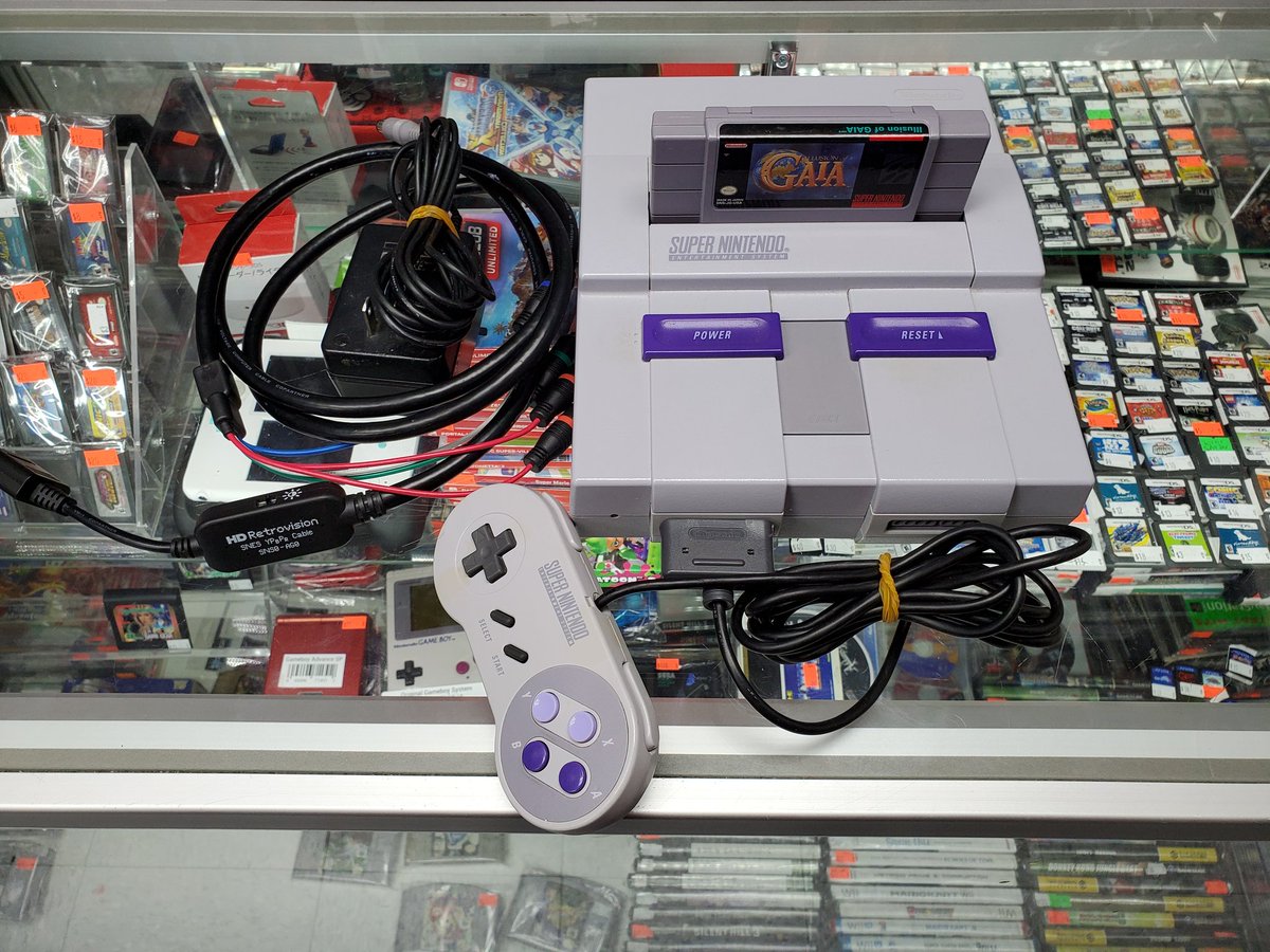 bklynvideogames's tweet photo. Some of today's trade-ins. #nintendo #snes #famicon #snes #hdretrovision #componentcables https://t.co/sShejmo51S