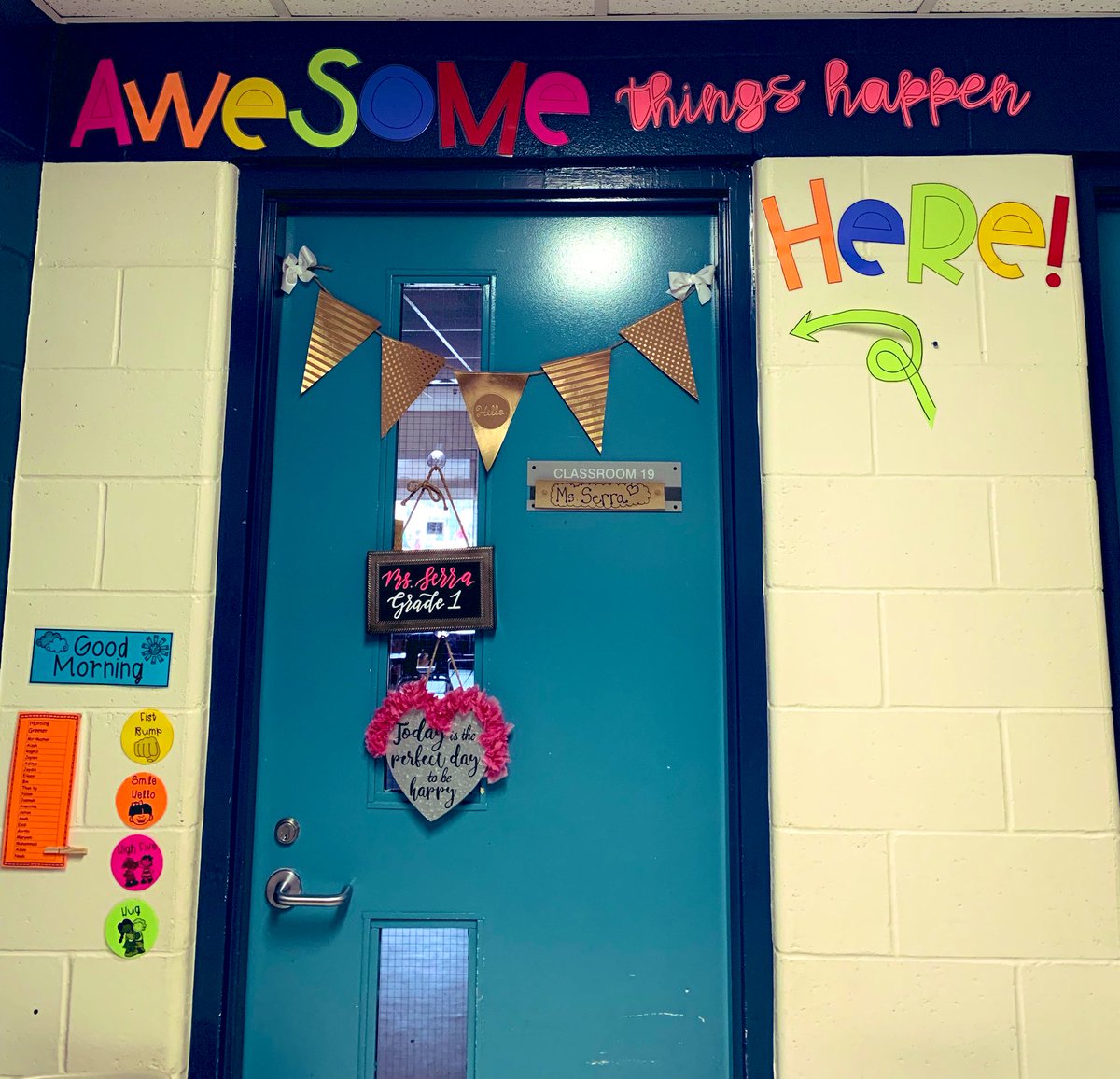 MsASerra's tweet photo. Awesome things sure do happen in room 19! #lovemyjob #awesomeones @champlaintrail https://t.co/HSPCpXEtxM