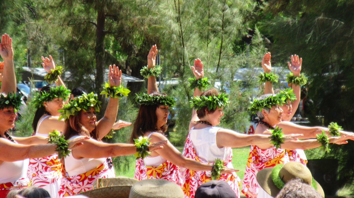 Happy “Lei Day” at Kapiolani Park today in Hawaii. Check my Facebook video later today.  #lei #leiday #leiday2019 #wearehawaii #hawaii #luckyweliveinhawaii #waikiki #visitoahu  #waikikibeach #welovehawaii #weloveoahu #honolulu #hawaiian #oahuhawaii #visithawaii #hawaii_isla808