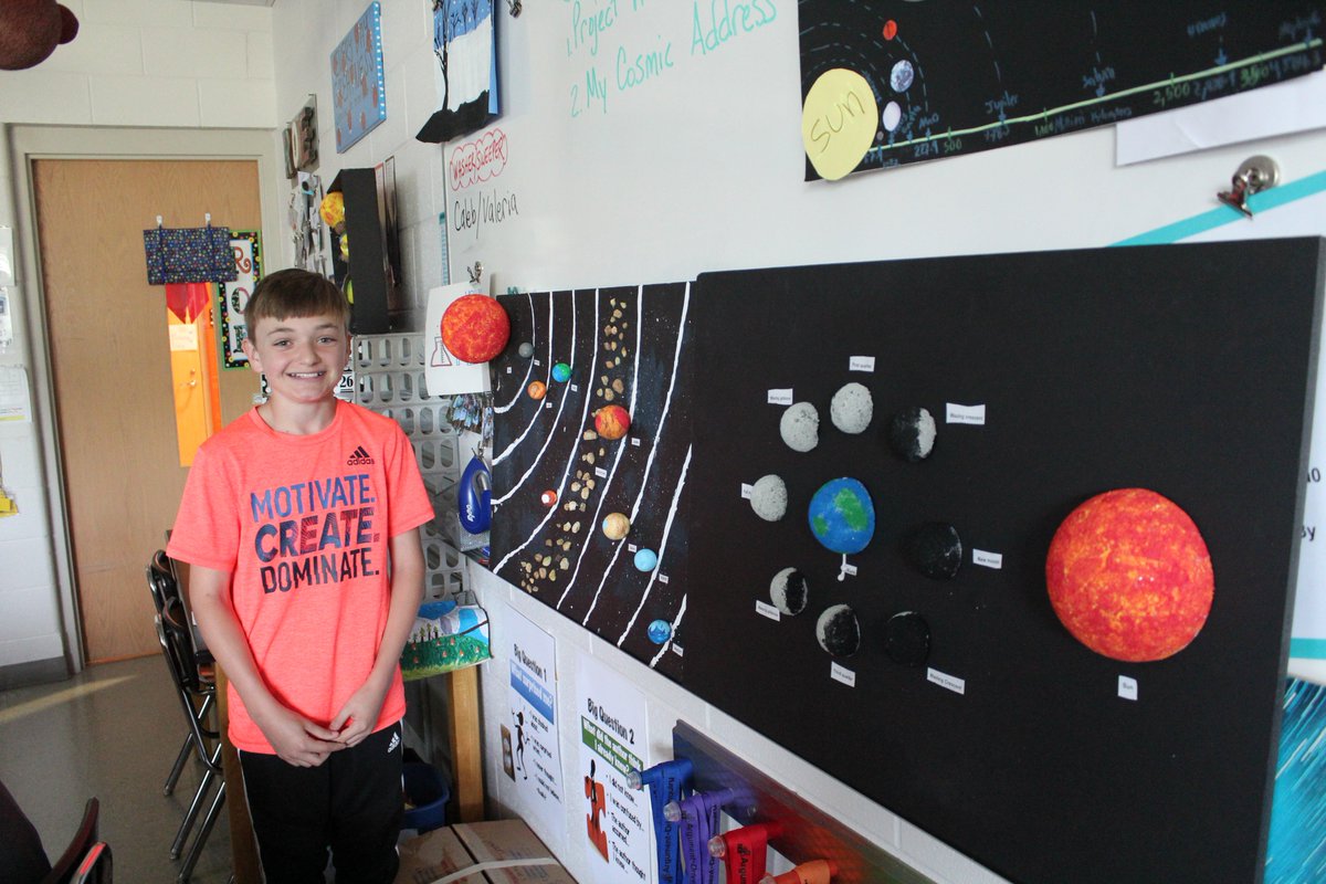 laroe8's tweet photo. 6th Grade Solar System PickaProject Day 1 #hcsstrong @RFBumpus #Stellarwork @StayUpWithJones https://t.co/yiGmA495nm