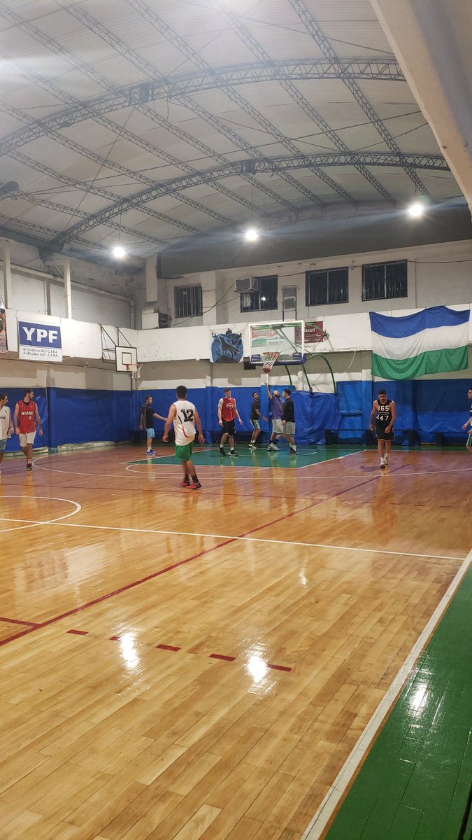 Nuestra primera entrenando un feriado 15 jugadores !!!#orgullodeSocial