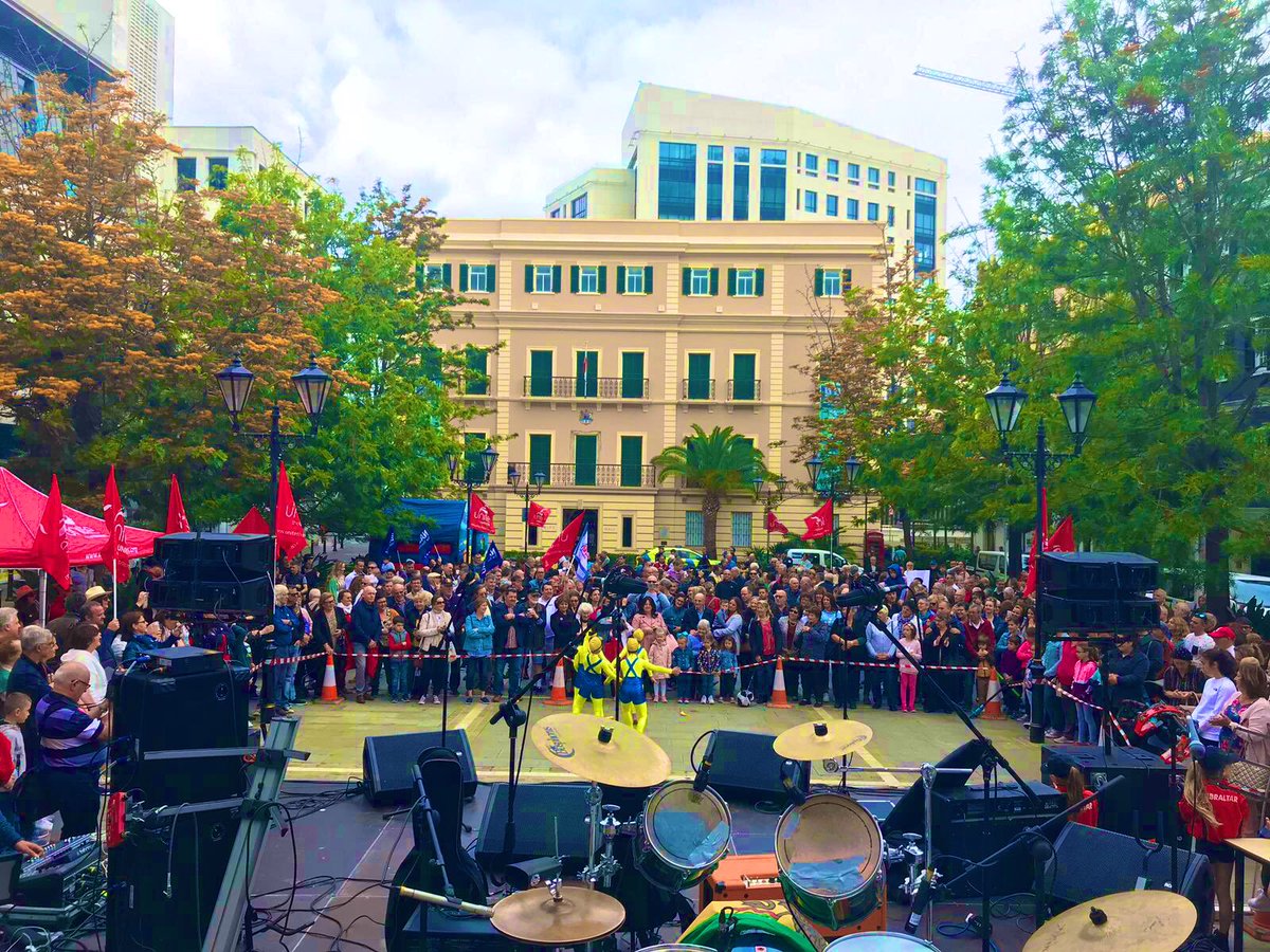 UniteGibraltar's tweet photo. Incredible scenes today in the Piazza for #WorkersDay2019 with crowds celebrating the achievements of the trade union movement & setting the priorities for the coming year. #GGCA @NASUWT #Gibraltar #InternationalWorkersDay #MayDay #MayDay2019 https://t.co/y8UVrS3DCq