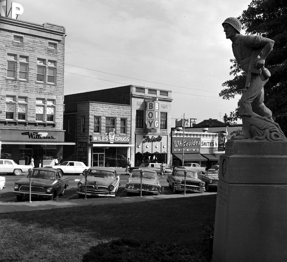 IUArtifacts's tweet image. A novelty basketball handed out at the Bloomington Frisch’s Big Boy Restaurant (located where Opie Taylor’s is now, downtown) prior to the start of the 1966-67 @IndianaMBB season, which would result in a Big Ten championship. #iubb @IUBArchives @IUHoosiers
