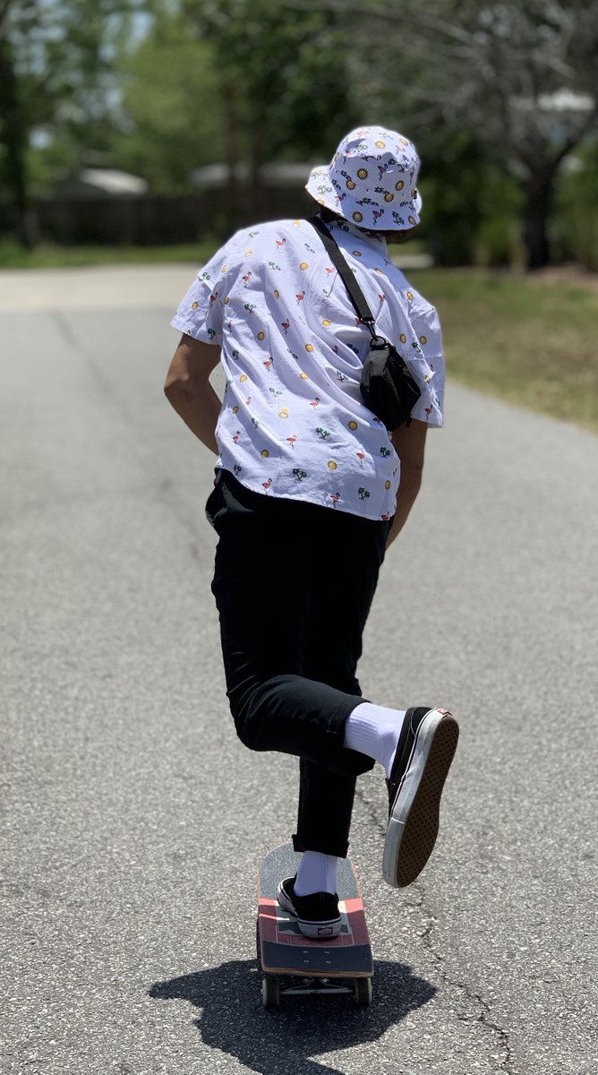 AquaEast's tweet image. Kick push 🛹 #skateboarding #kickpush #newfit #vans