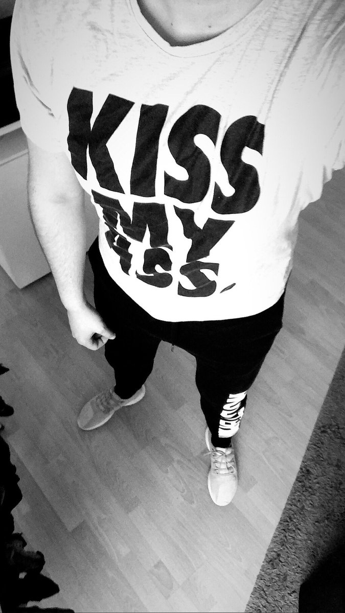 markonisba's tweet image. 