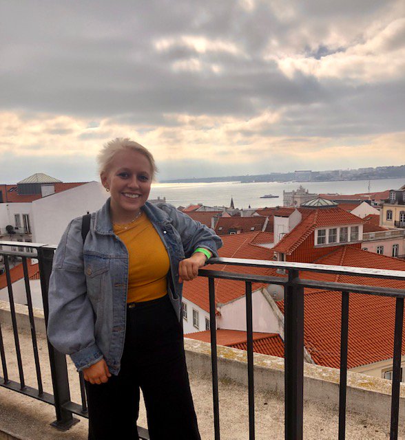 gapku's tweet image. GAP student Maggie Chestler tells us about her @KUStudyAbroad✈️ in France🇫🇷: 

"There were students from countless continent and countries in my French language classes at the University. The largest other group, then Americans, were Chinese graduate..."

instagram.com/gap.ku