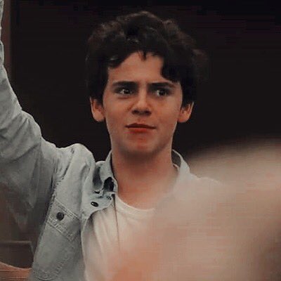 weasleyshines's tweet photo. te quiero así de feliz y de boludo para siempre 💙🧩 https://t.co/u9tPzURlZx
