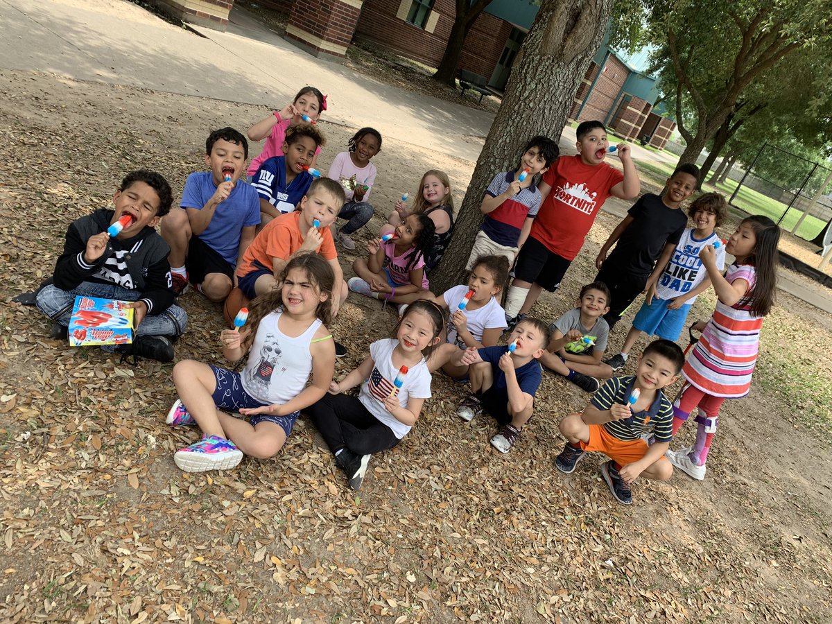Hitting our class reading stamina goal calls for a popsicle party! #HayesHawks <a href="/JamiBookout/">Jami Bookout</a> <a href="/HayesHawks/">Jeanette Hayes Elem</a>