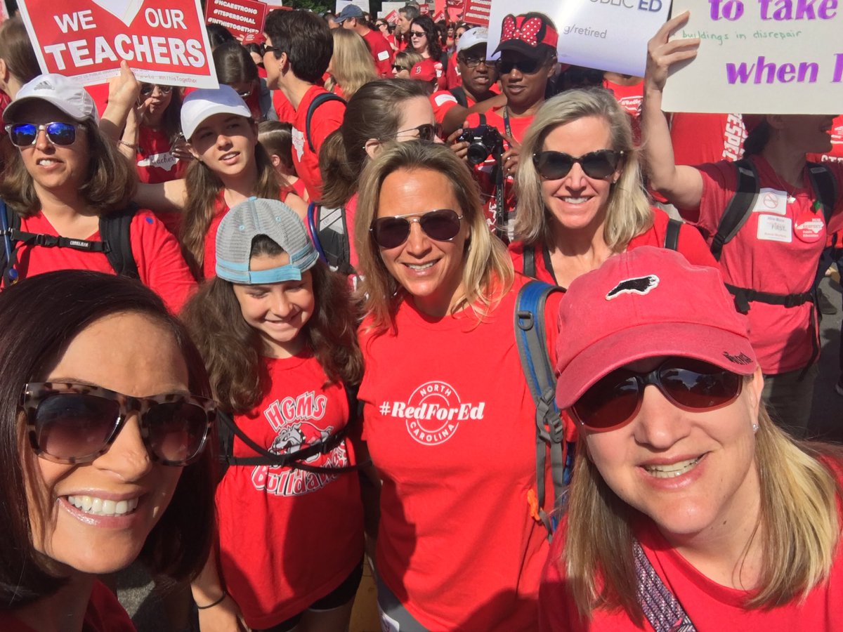 ReneeLWhite5's tweet image. Today I marched again with my coworkers &amp;amp; colleagues from around the state for our students, for our public education system. Our students need more. #itspersonal #redfored #itstimeforachange  #RED4ED #lpeswake