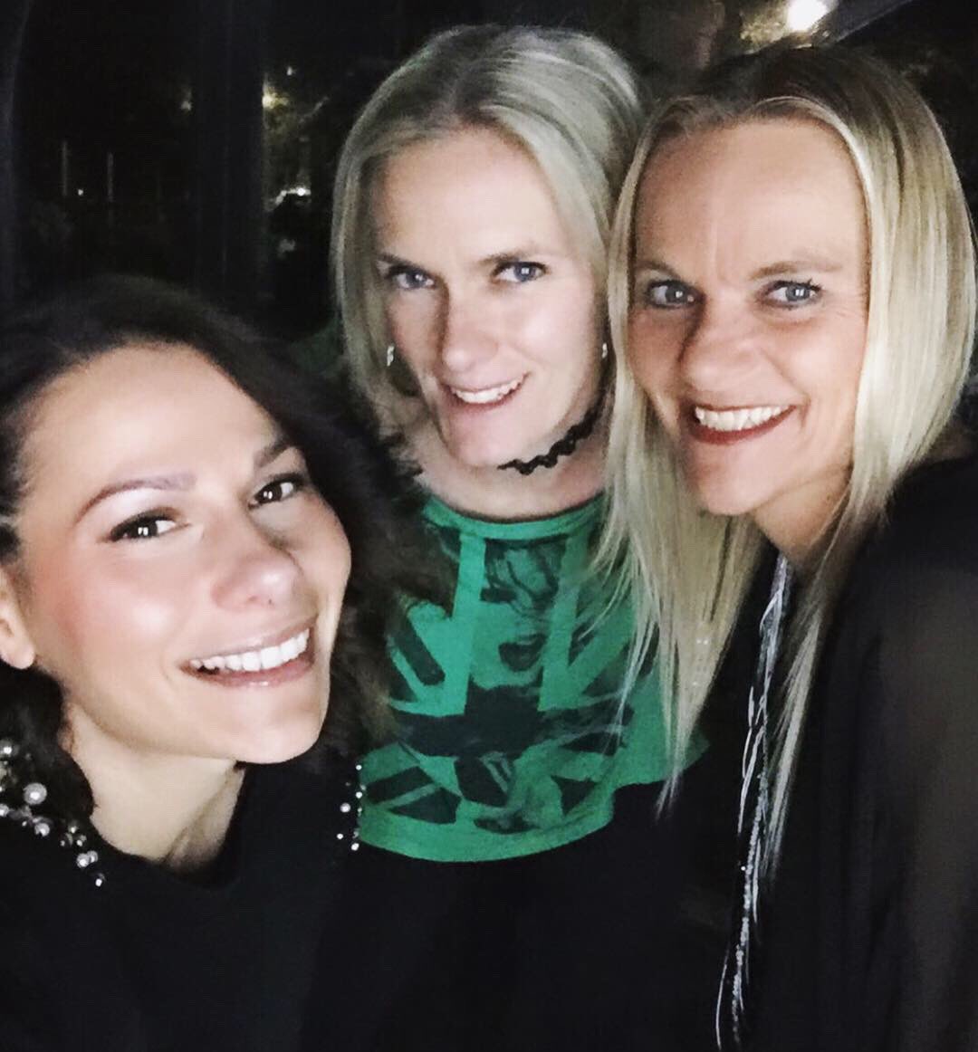 ErikadeBonis's tweet photo. I had such a great time with you #KimLukas #NathalieAarts π
#IlCovoDiNordest Thank You β¨
β’
#ErikadeBonis #Erika #Friends #BackToTheFeat #DanceMusic #GirlPower #relations #allireallywant #surrender #crazy #memories #secondofjune #Upsidedown https://t.co/N3WiCdUxSA