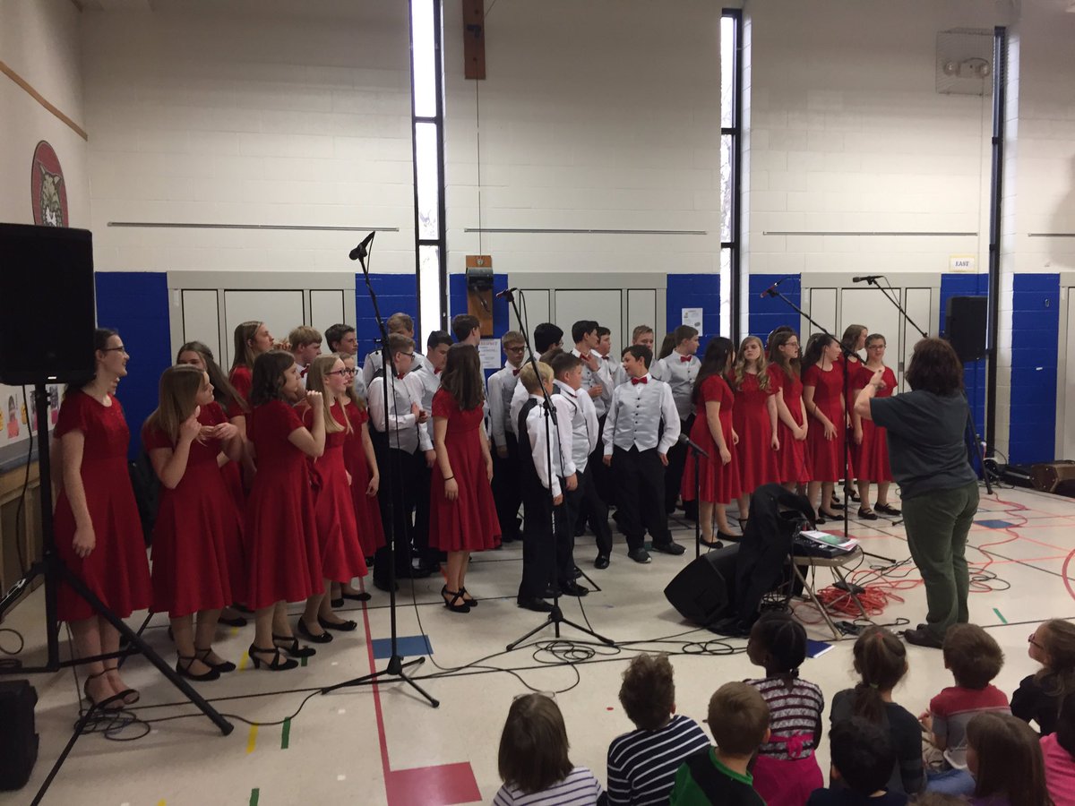 gfruhwirth32's tweet photo. Adams Jazz Band and Show Choir were excellent today! #washwildcats https://t.co/ZtzYPfEAlH