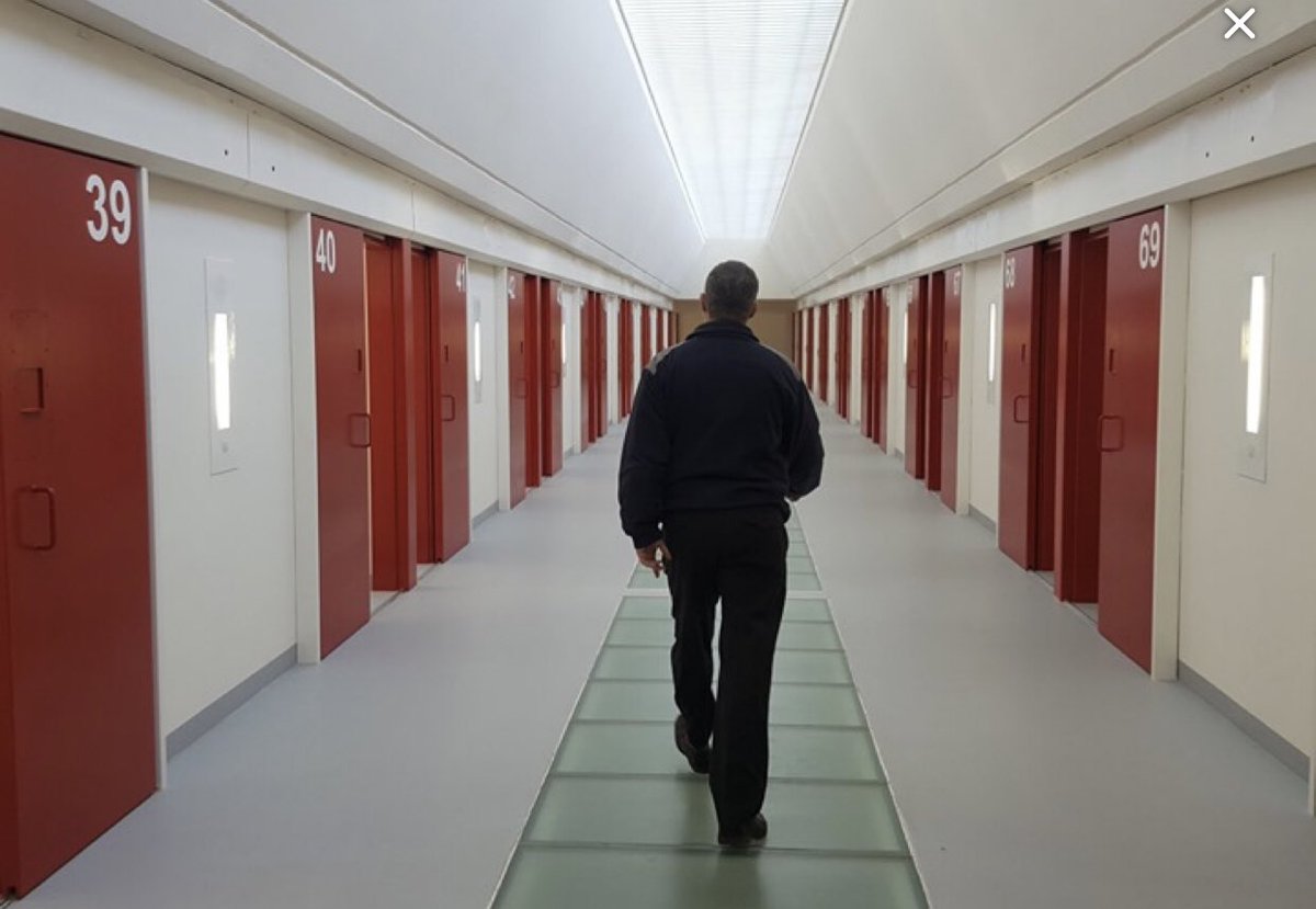 interiorgob's tweet photo. Gracias a todas las personas que trabajan en @interiorgob en:

◽️#InstitucionesPenitenciarias 
◽️@guardiacivil 
◽️@policia
◽️@DGTes 
◽️@proteccioncivil 
◽️Servicios centrales

Por garantizar la seguridad y protección de los españoles los 365 días del año.

¡Feliz #DíaDelTrabajo! https://t.co/Wvd5ylgvgC