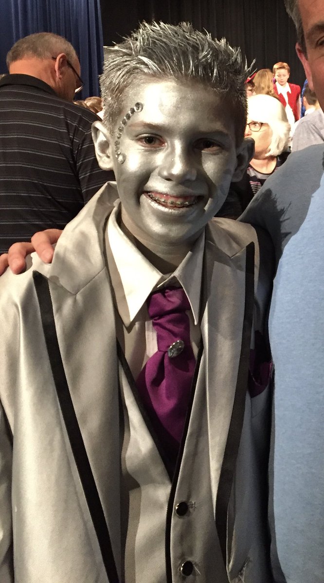 holmgren_hannah's tweet photo. DAVIS HELMERICH
“Skinnier legend”

Strength: basketball 

Weakness: way too long of legs 

Special Ability: national thespian (theater boy) https://t.co/HeY8FtjWnx