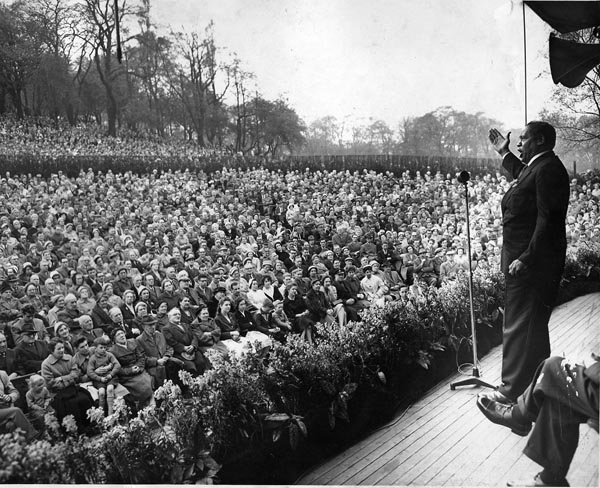 Paul Robeson, Glasgow,  #MayDay 1960. /16 #InternationalWorkersDay  #DiaDelTrabajador  #1Mayo  #1Mai