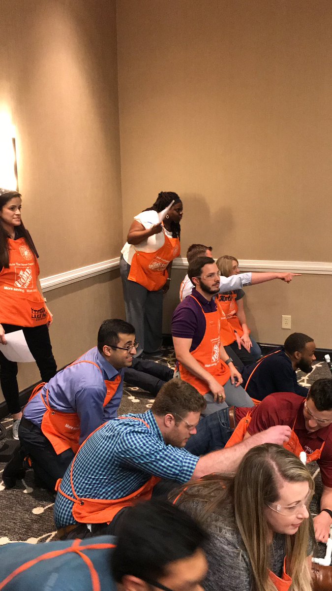 AlexpTHD's tweet photo. 1st Shot and Done. Team Lazy birds #confidence #2019SCDO @BinkiVee https://t.co/2yiP5eh8lU