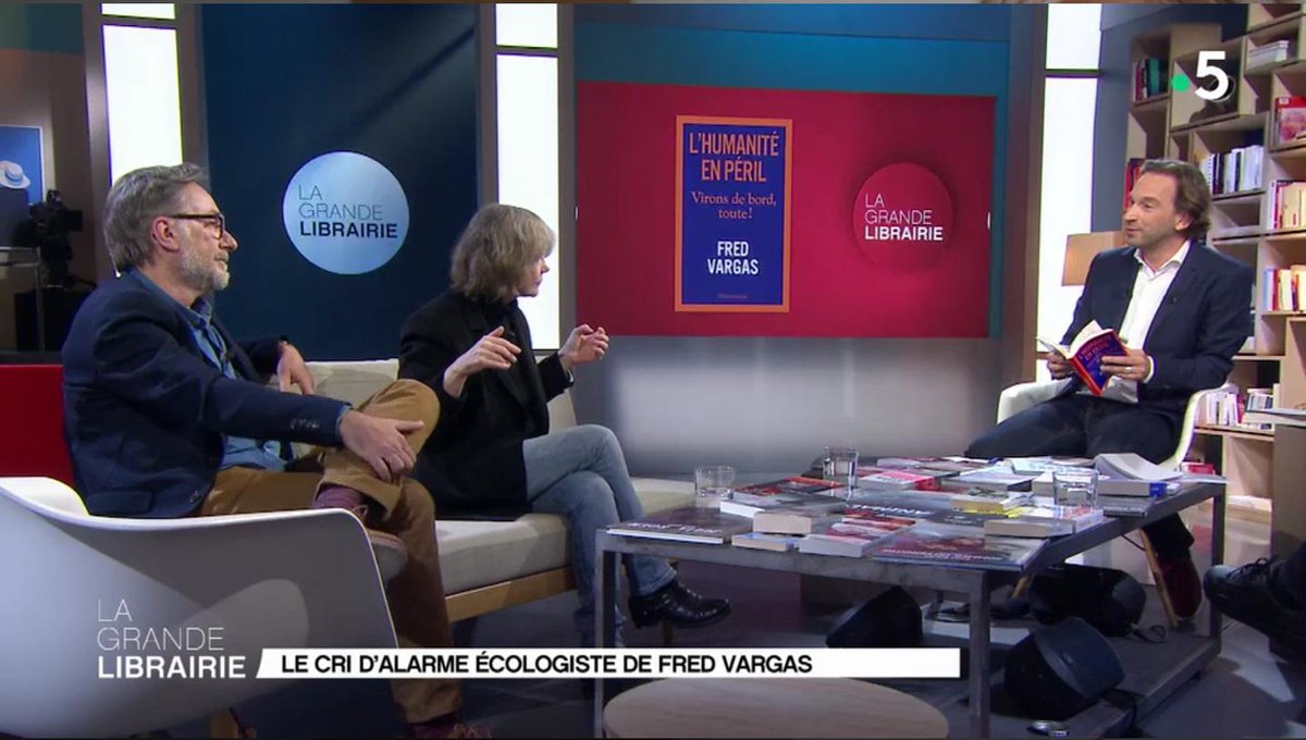 GrandeLibrairie's tweet photo. "Ce qu'il s'est passé à la COP24, j'appelle ça un crime contre l'humanité. Les gouvernants sont informés depuis des décennies de ce qu'il nous attend, mais ils nous désinforment en permanence. " Fred Vargas @France5tv #LGLf5 https://t.co/DDc0ifXGVO