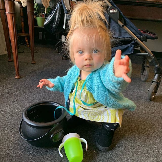 KellyPattonArt's tweet photo. Cute attack from another dimension. 
#cuteattack #intradimensional #traveler #babywitch 
#fernleigheva https://t.co/IoRRN8sTDh https://t.co/aW4SmQBUmM