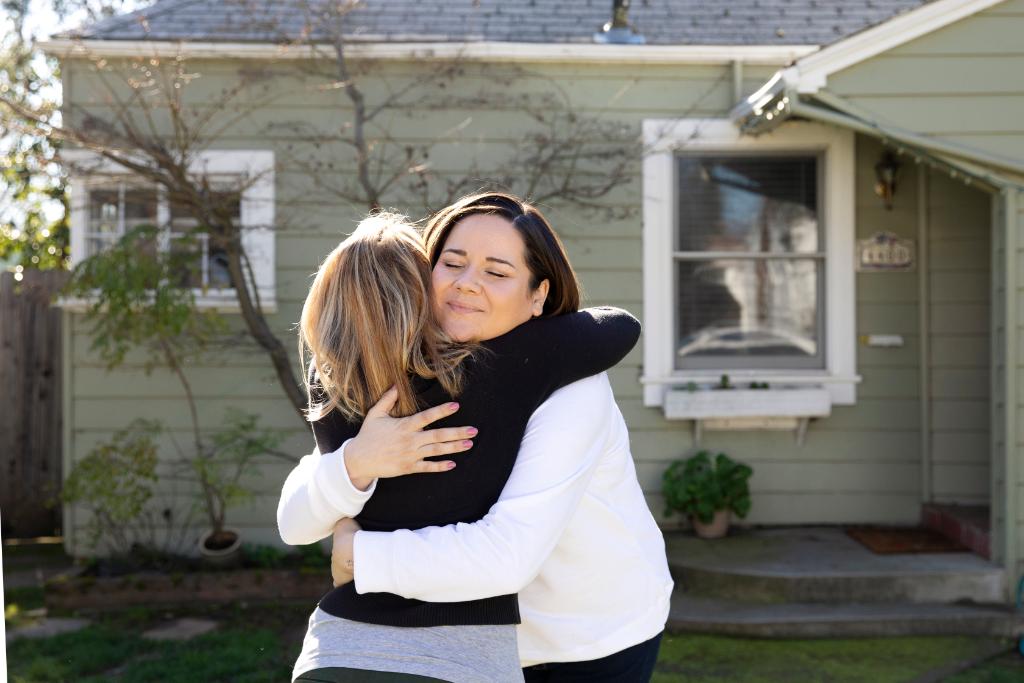 Introducing Donations, a new feature where hosts can donate a percentage of their earnings to nonprofits that connect people with free housing during times of need. 

Nonprofits receive 100% of donations. airbnb.com/openhomes/donations