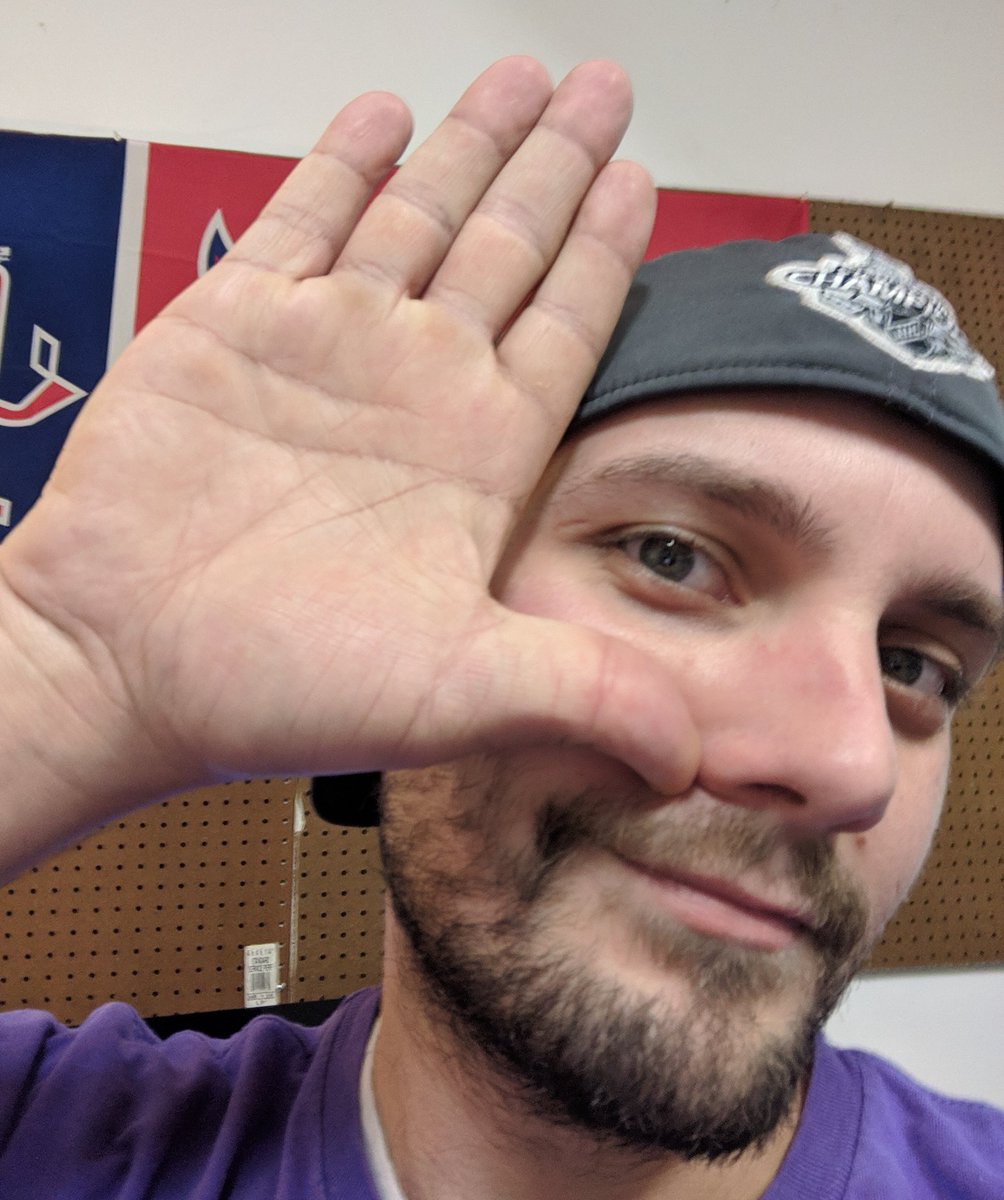 BobAndHisDog's tweet image. Happy birthday to my favorite human on Twitter. #LupusAwarenessMonth #LHandSign